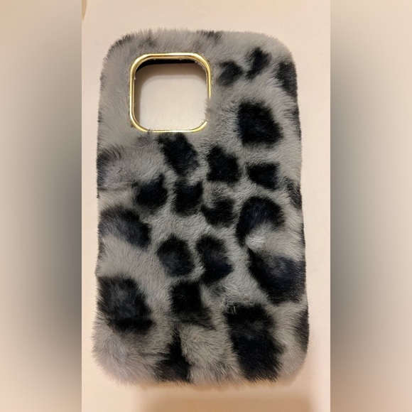 iPhone 14 ProMax Plush Leopard Designed Soft Phone Case NWOT - Picture 7 of 7